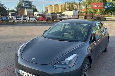 Седан Tesla Model 3 2021 в Києві