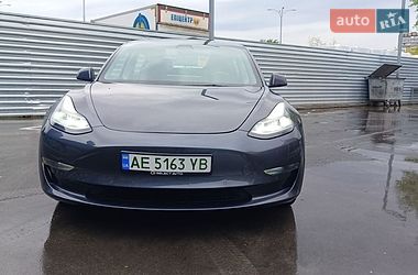Седан Tesla Model 3 2022 в Днепре