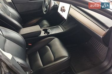 Седан Tesla Model 3 2022 в Днепре