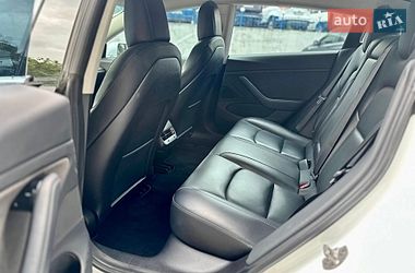 Седан Tesla Model 3 2018 в Кам'янському