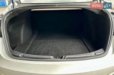Седан Tesla Model 3 2018 в Кам'янському