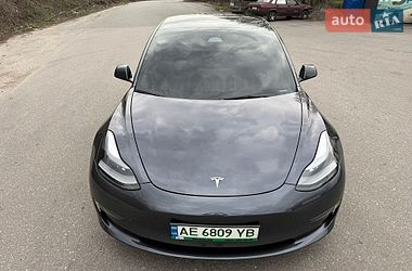 Седан Tesla Model 3 2023 в Днепре
