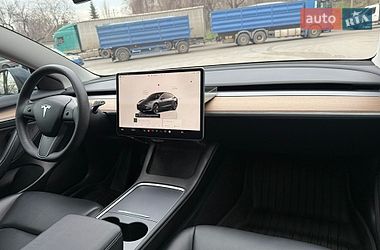 Седан Tesla Model 3 2023 в Днепре