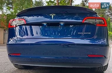 Седан Tesla Model 3 2018 в Киеве