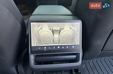 Седан Tesla Model 3 2025 в Києві