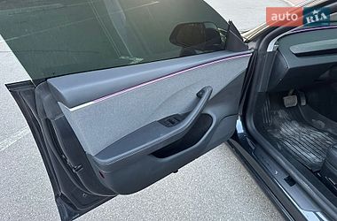 Седан Tesla Model 3 2025 в Києві