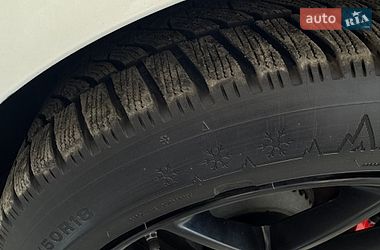 Седан Tesla Model 3 2021 в Львові