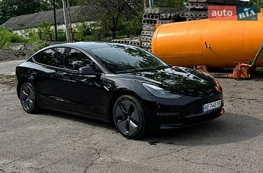 Седан Tesla Model 3 2022 в Днепре