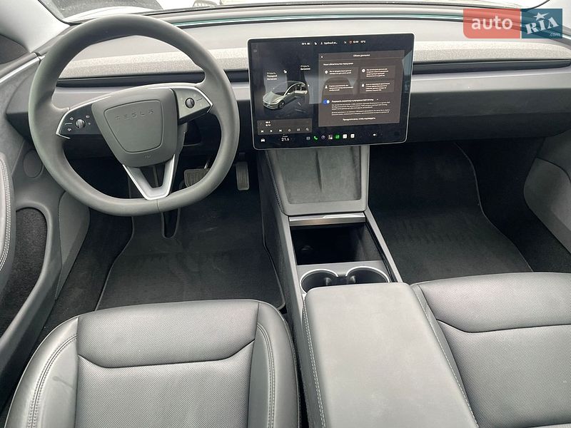 Седан Tesla Model 3 2024 в Львові