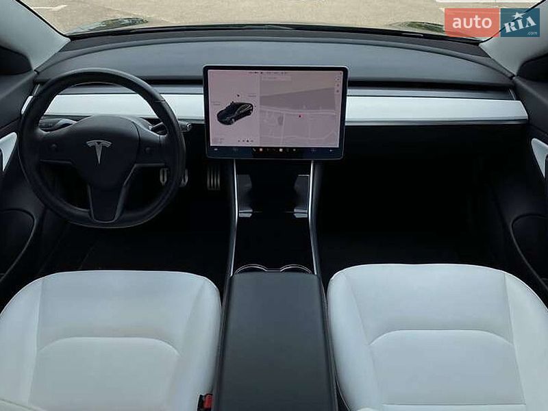 Седан Tesla Model 3 2019 в Києві