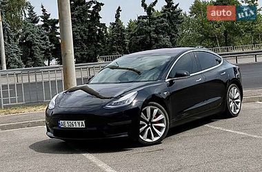 Седан Tesla Model 3 2019 в Києві
