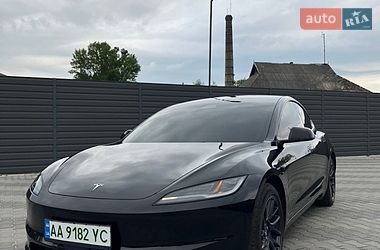 Седан Tesla Model 3 2024 в Білій Церкві