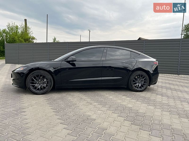 Седан Tesla Model 3 2024 в Белой Церкви