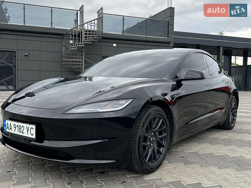 Седан Tesla Model 3 2024 в Белой Церкви