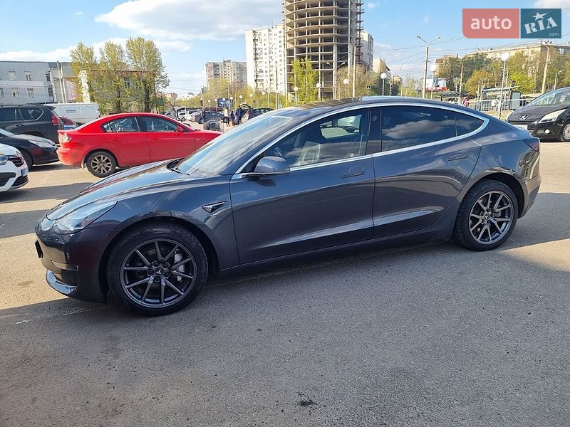 Седан Tesla Model 3 2018 в Харькове
