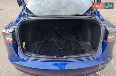 Седан Tesla Model 3 2020 в Житомирі