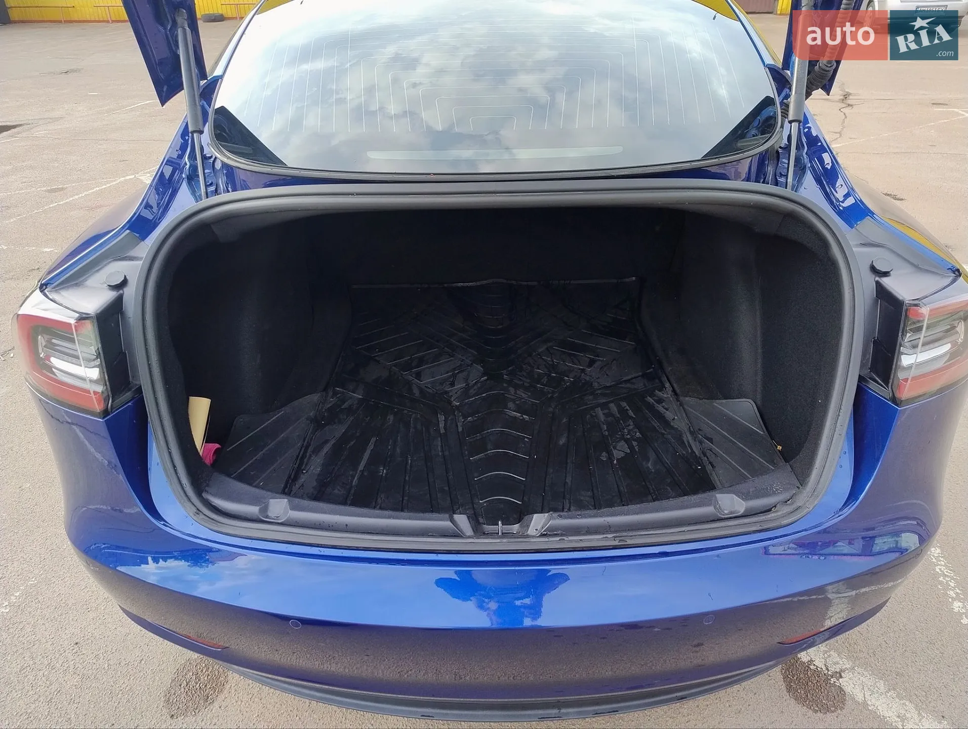 2020 Tesla Model 3 - мініатюра 9