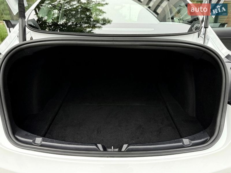 Седан Tesla Model 3 2022 в Киеве фото 53 Седан Tesla Model 3 2022 в Киеве