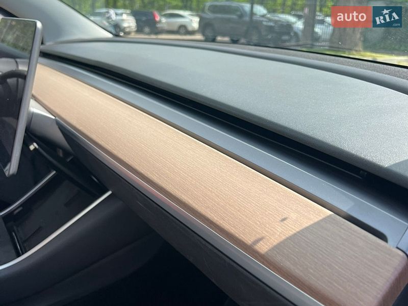 Седан Tesla Model 3 2018 в Одессе