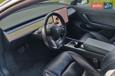 Седан Tesla Model 3 2019 в Кам'янському