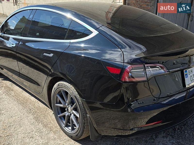 Седан Tesla Model 3 2019 в Сумах