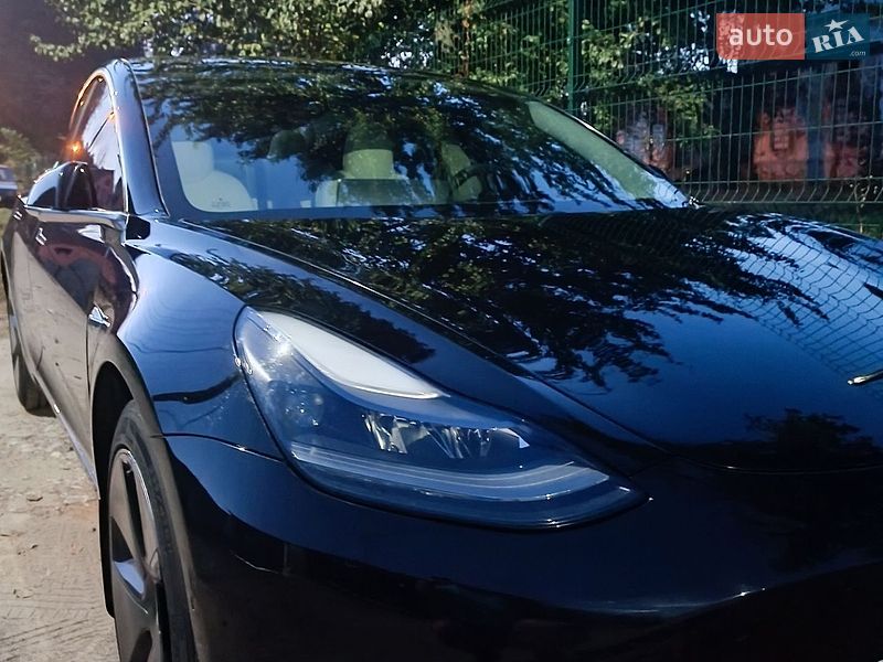 Tesla Model 3 2019 Tesla Model 3 2019
