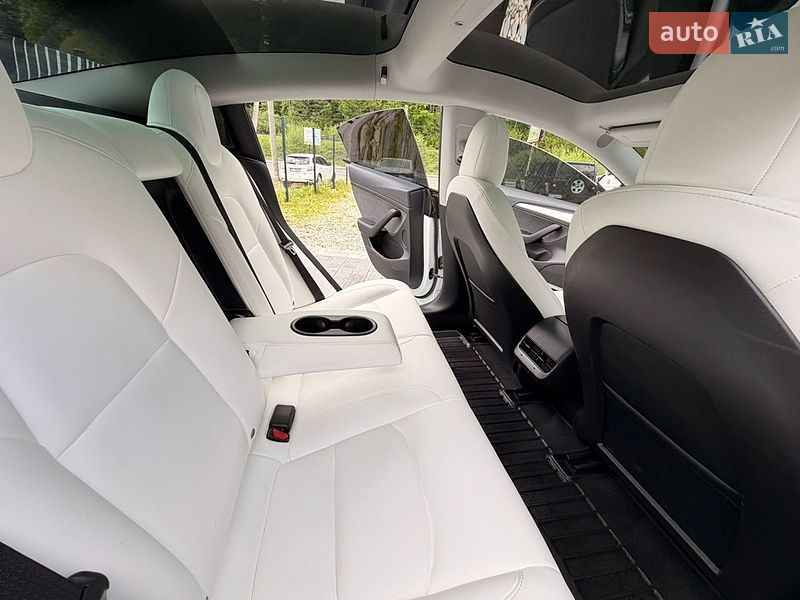 Седан Tesla Model 3 2023 в Яремче фото 23 Седан Tesla Model 3 2023 в Яремче