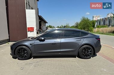 Седан Tesla Model 3 2021 в Ірпені
