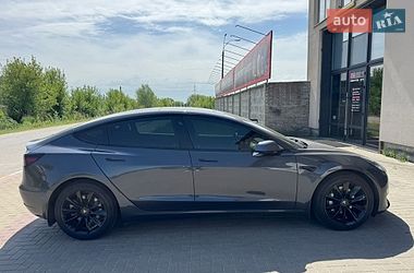 Седан Tesla Model 3 2021 в Ірпені