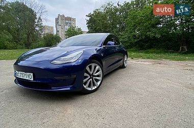 Седан Tesla Model 3 2019 в Львові