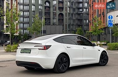 Седан Tesla Model 3 2024 в Киеве