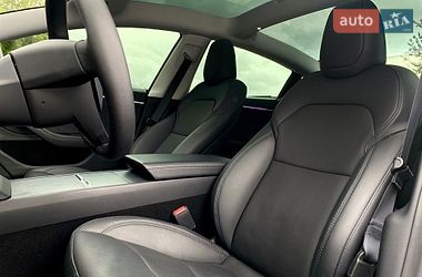 Седан Tesla Model 3 2024 в Киеве
