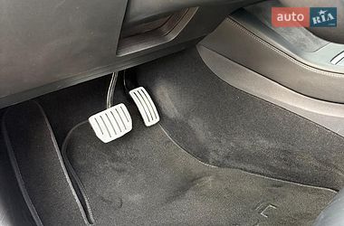 Седан Tesla Model 3 2020 в Черкассах