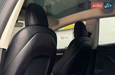 Седан Tesla Model 3 2022 в Києві