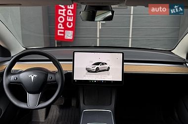 Седан Tesla Model 3 2022 в Києві