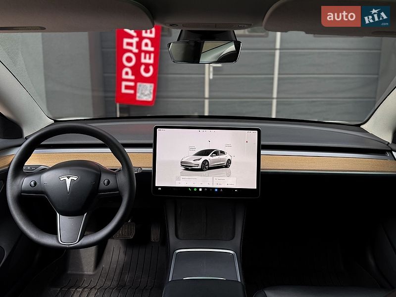 Седан Tesla Model 3 2022 в Києві