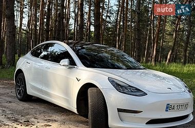Седан Tesla Model 3 2018 в Кропивницком