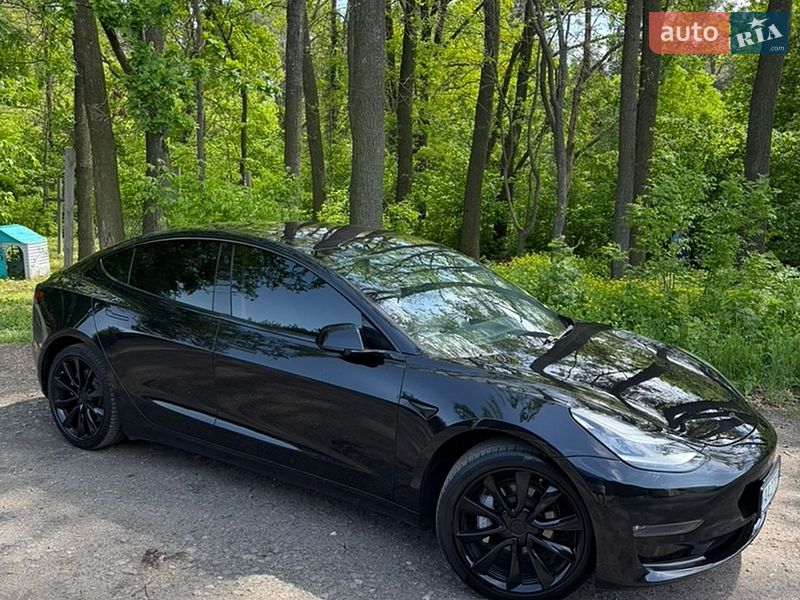 Седан Tesla Model 3 2018 в Киеве
