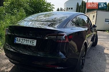 Седан Tesla Model 3 2018 в Киеве