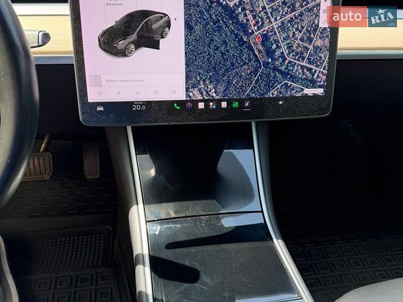 Седан Tesla Model 3 2018 в Киеве