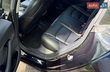 Седан Tesla Model 3 2018 в Киеве