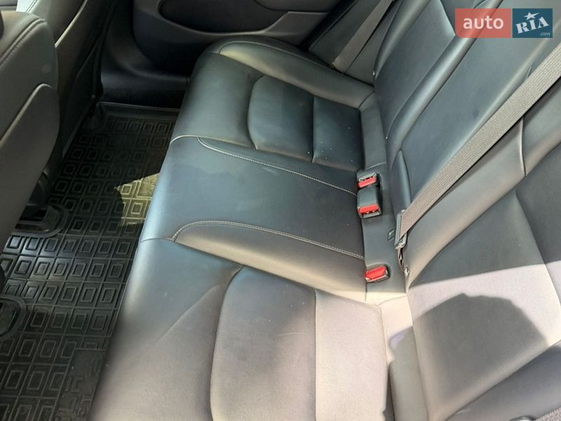 Седан Tesla Model 3 2018 в Киеве
