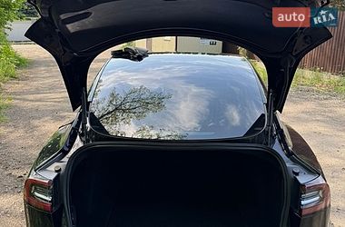 Седан Tesla Model 3 2018 в Киеве