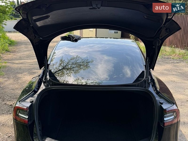 Седан Tesla Model 3 2018 в Киеве
