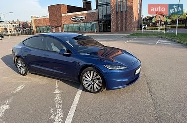 Седан Tesla Model 3 2023 в Киеве
