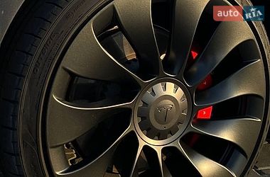 Седан Tesla Model 3 2022 в Киеве
