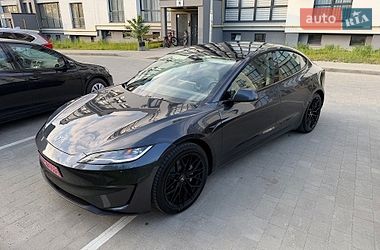 Седан Tesla Model 3 2024 в Львові