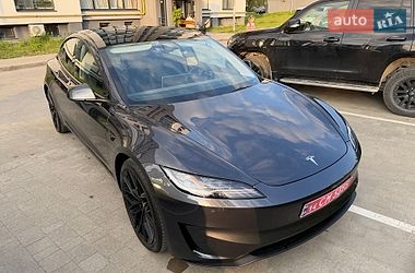 Седан Tesla Model 3 2024 в Львові