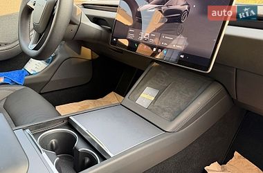 Седан Tesla Model 3 2024 в Львові