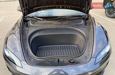 Седан Tesla Model 3 2024 в Львові